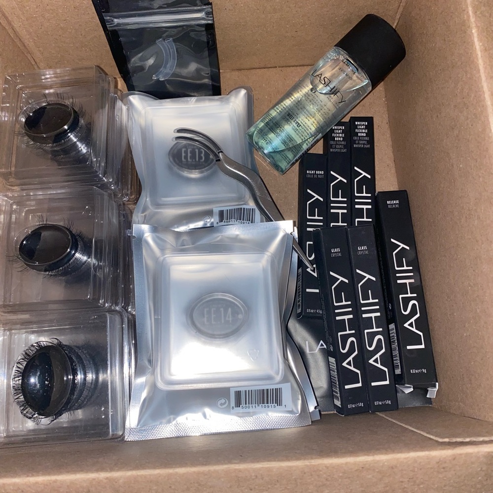 Lashify HUGE BUNDLE !